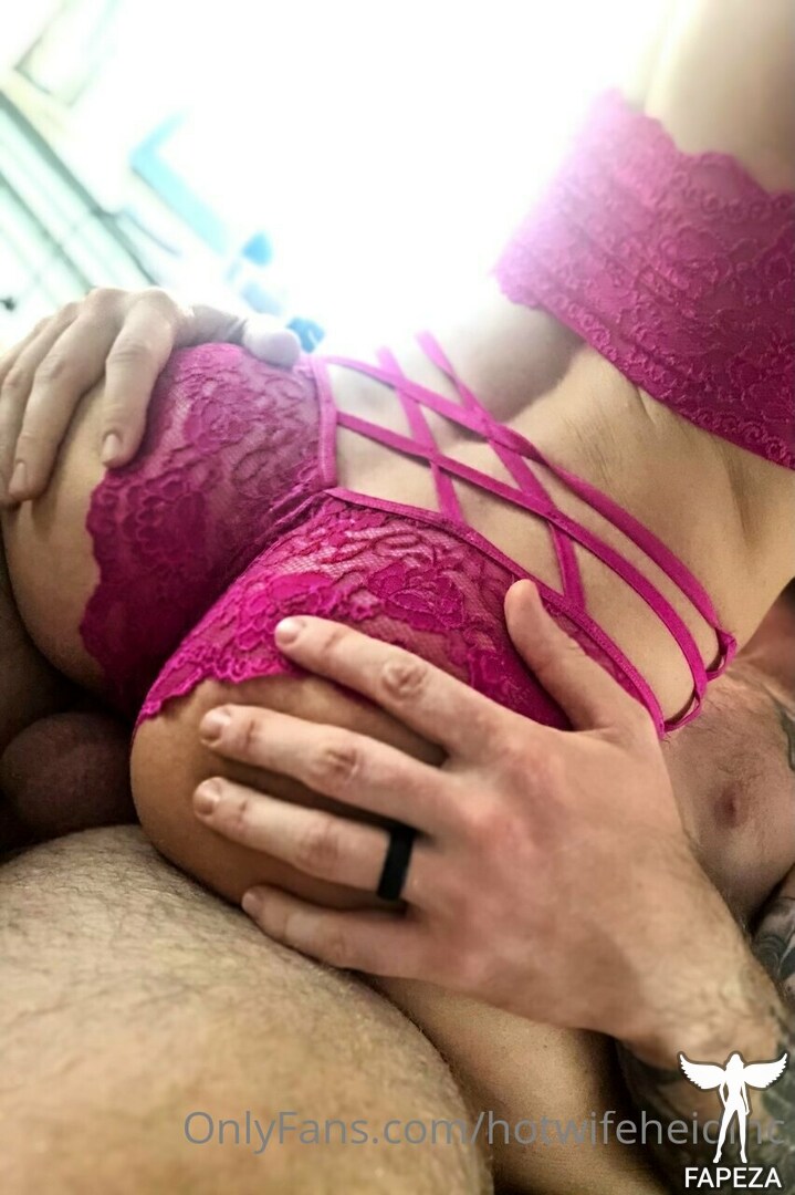 Hotwifeheidinc Hotwifeheidinc Nude Leaked OnlyFans Photo Fapezai1