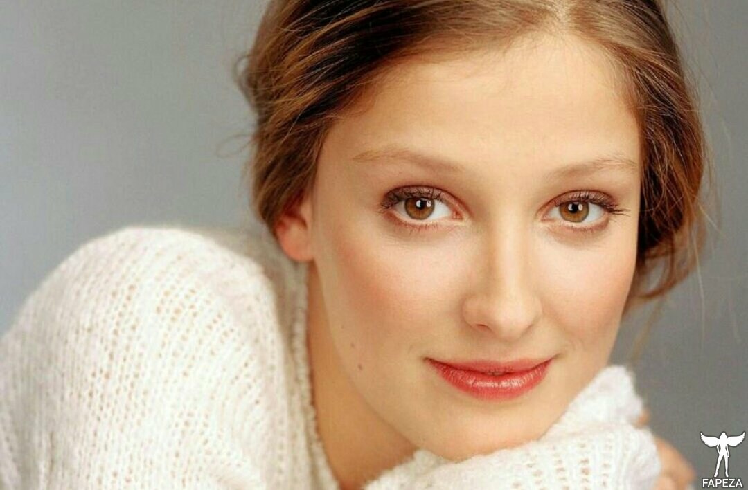 alexandra-maria-lara