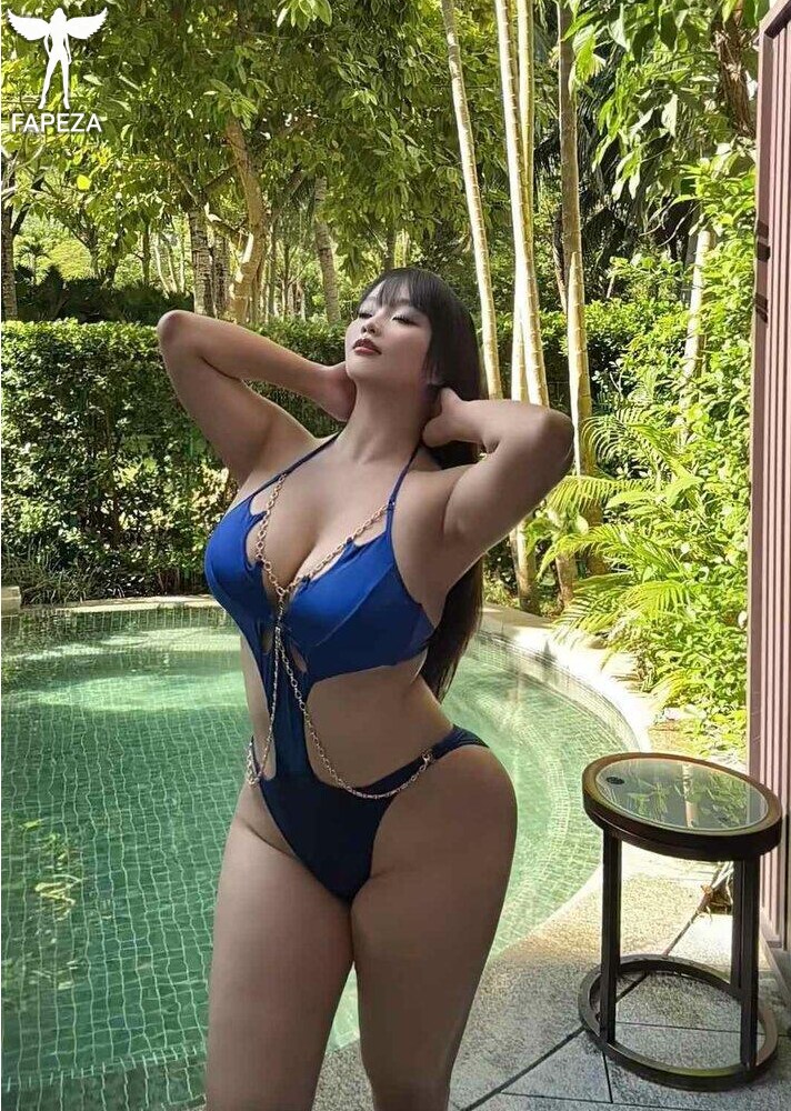 nakedbabynaomi