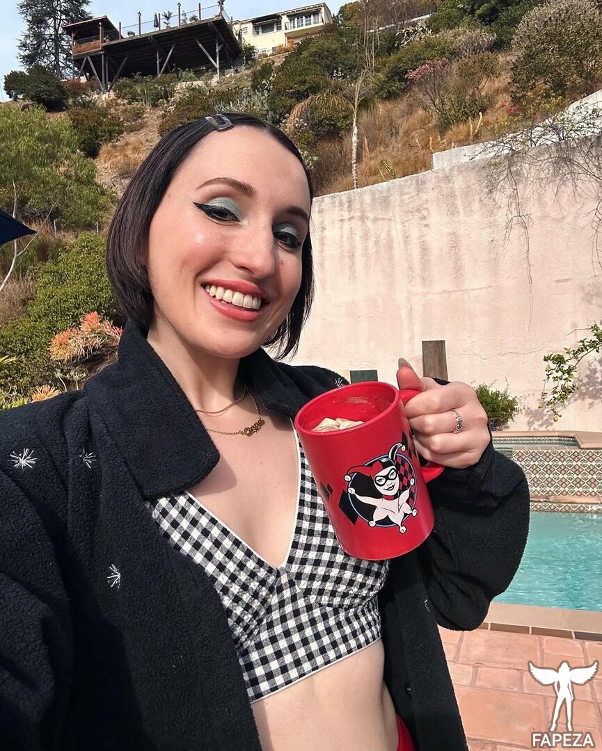 Harley Quinn Smith / harleyquinnsmith / harleysplaytime erome Latest Exclusive Leaked Photos