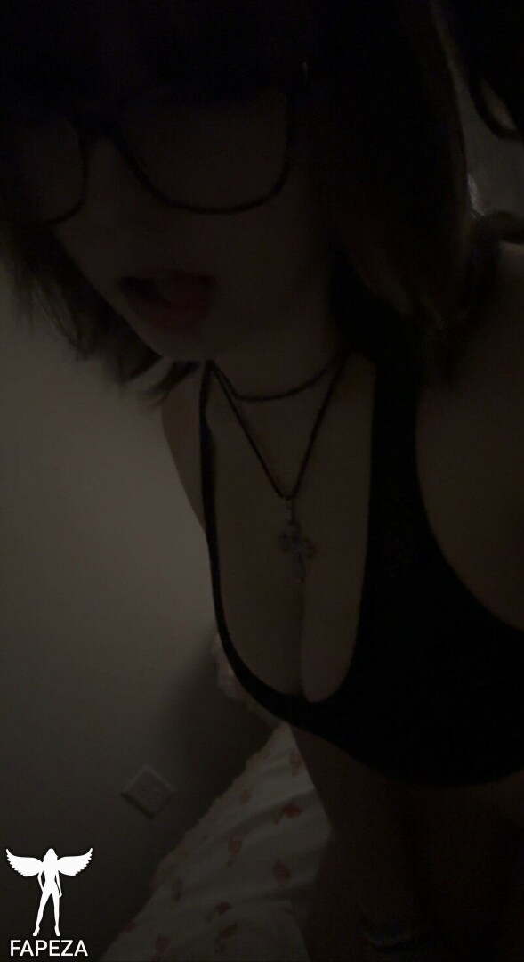helena_jadee