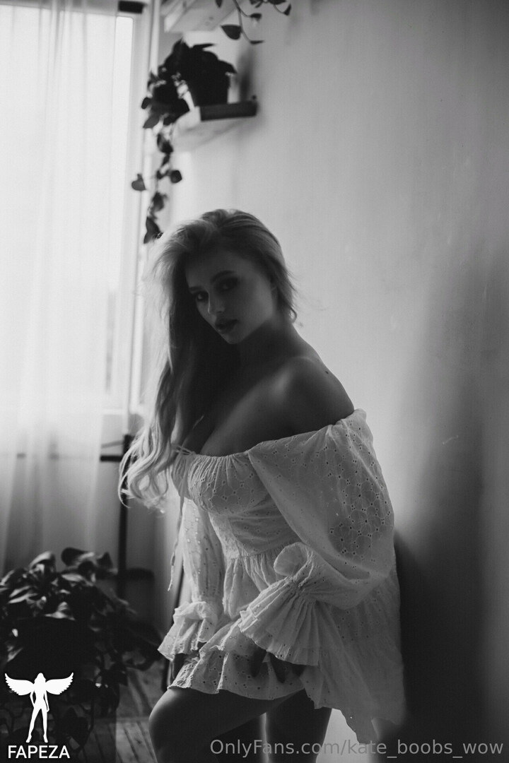 kate_boobs_wow