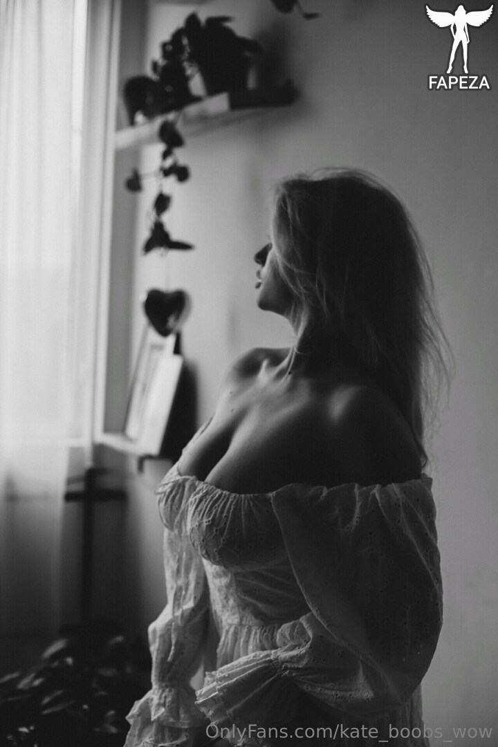 kate_boobs_wow