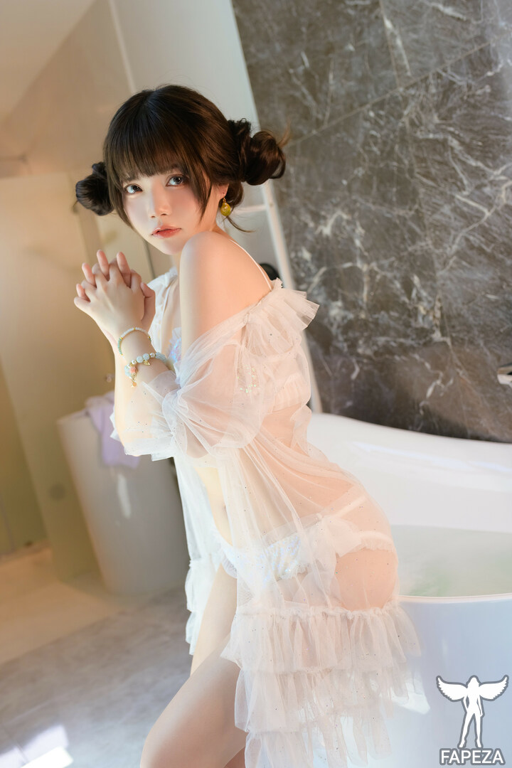 Milky Choco Miu Cosplayer Nude Leaks Photo Fapeza