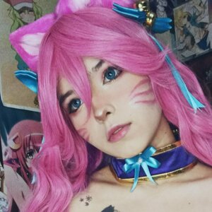 Momoiro Cosplay