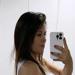 Nadine Prestes