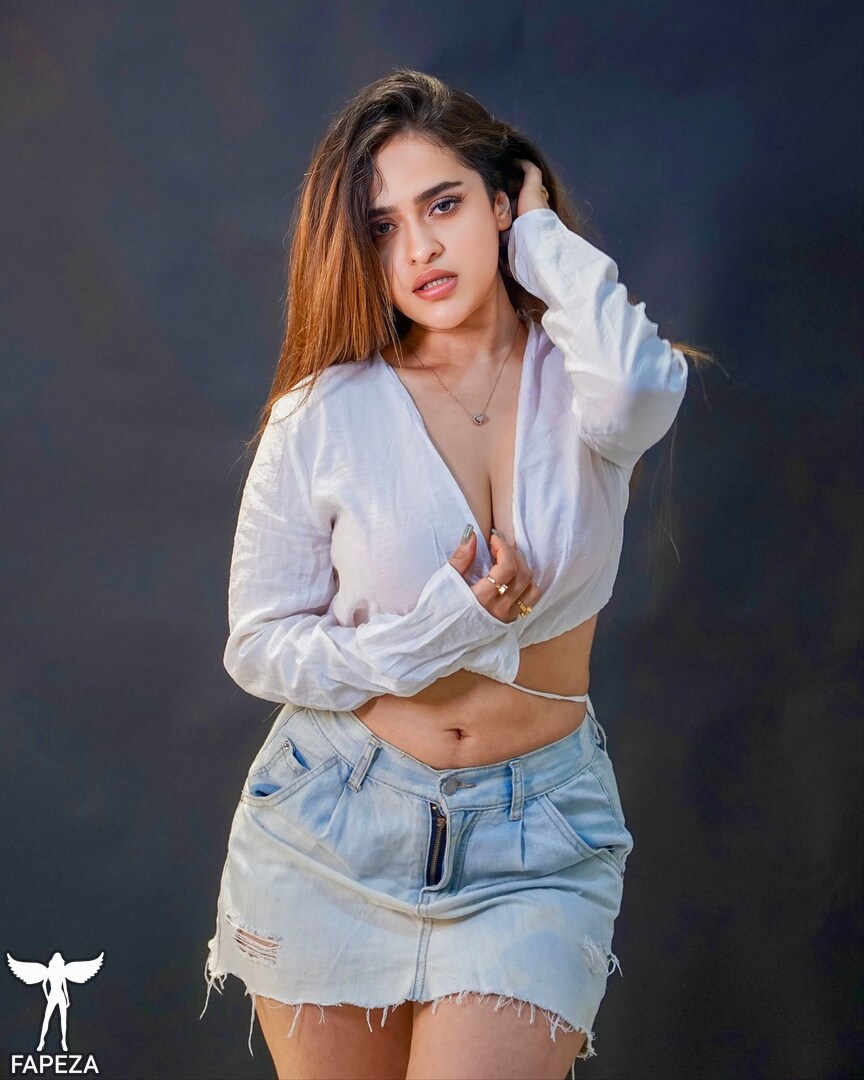 prajakta-dusane