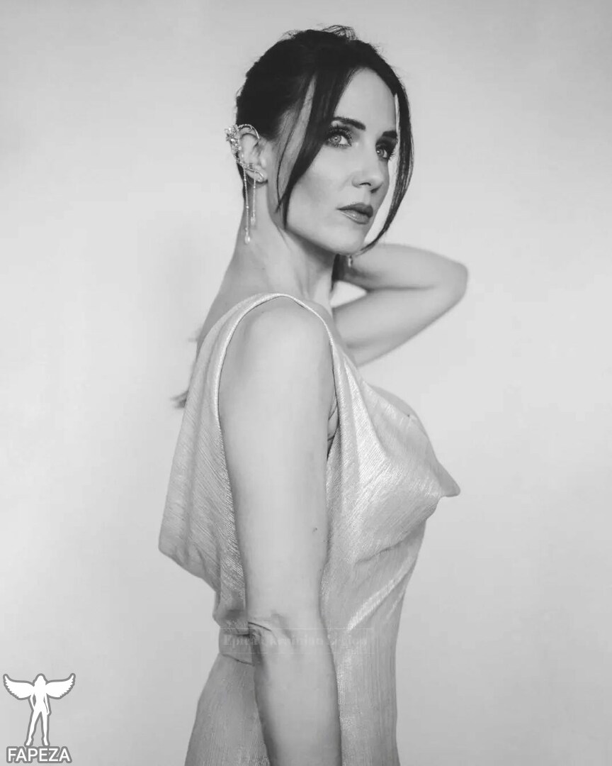 Simone Simons / simonesimons Nude Leaks Patreon Photo #15 - Fapeza