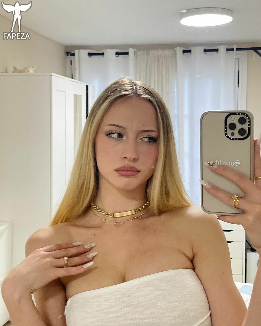 https://fapeza.com/media/s/o/sophia-diamond/1000/sophia-diamond_0046.jpg