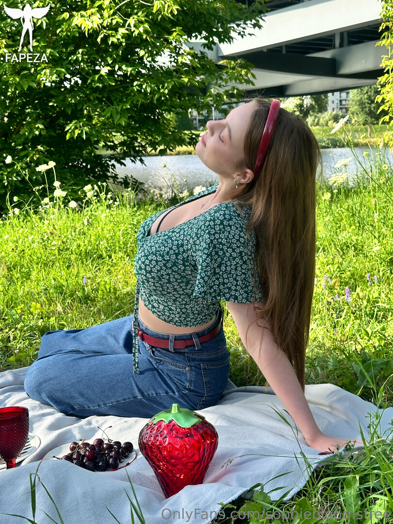 sophiebloomsfree