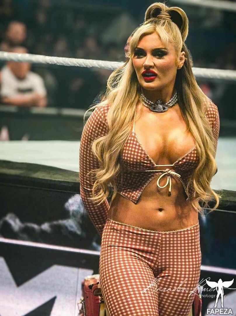 Tiffany Stratton / tiffanywwe / tiffstrattonwwe erome Latest Exclusive Leaked Photos