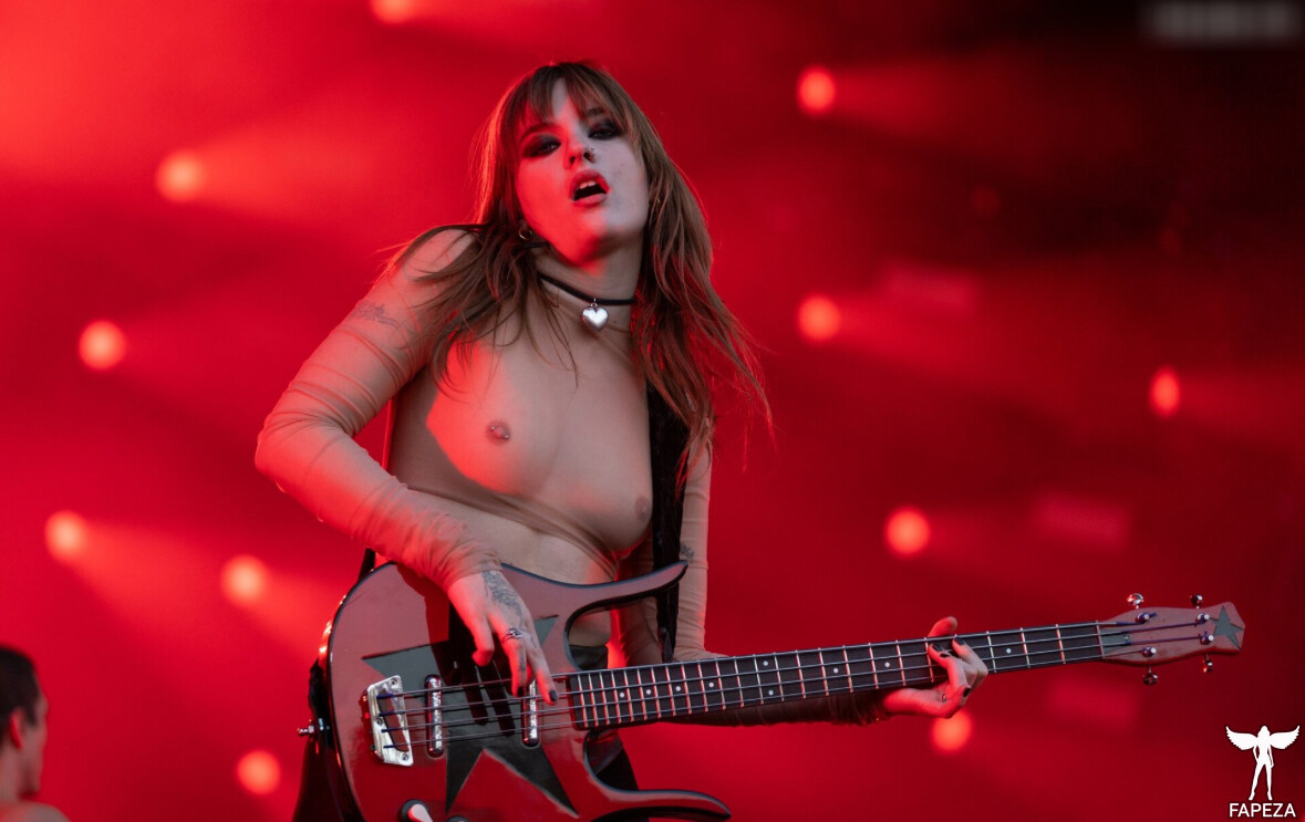 Maneskin bassist / Victoria De Angelis Nude Leaks Photo #664 - Fapeza