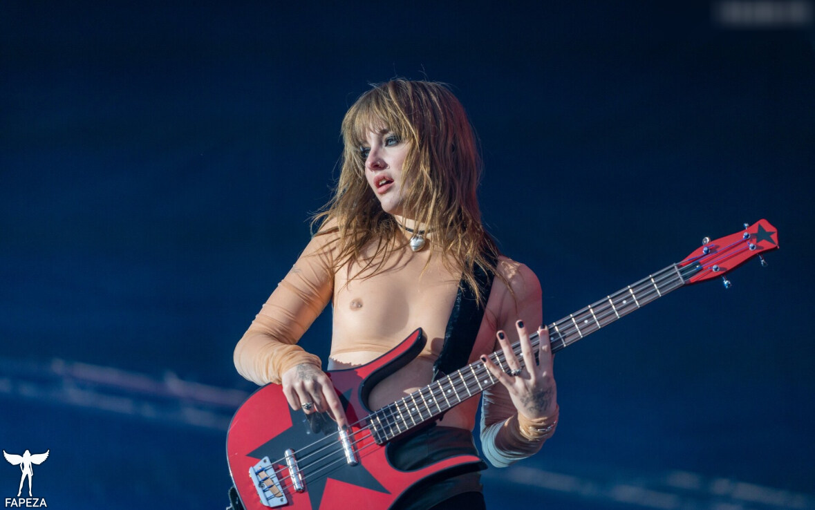 Maneskin bassist / Victoria De Angelis Nude Leaks Photo #666 - Fapeza